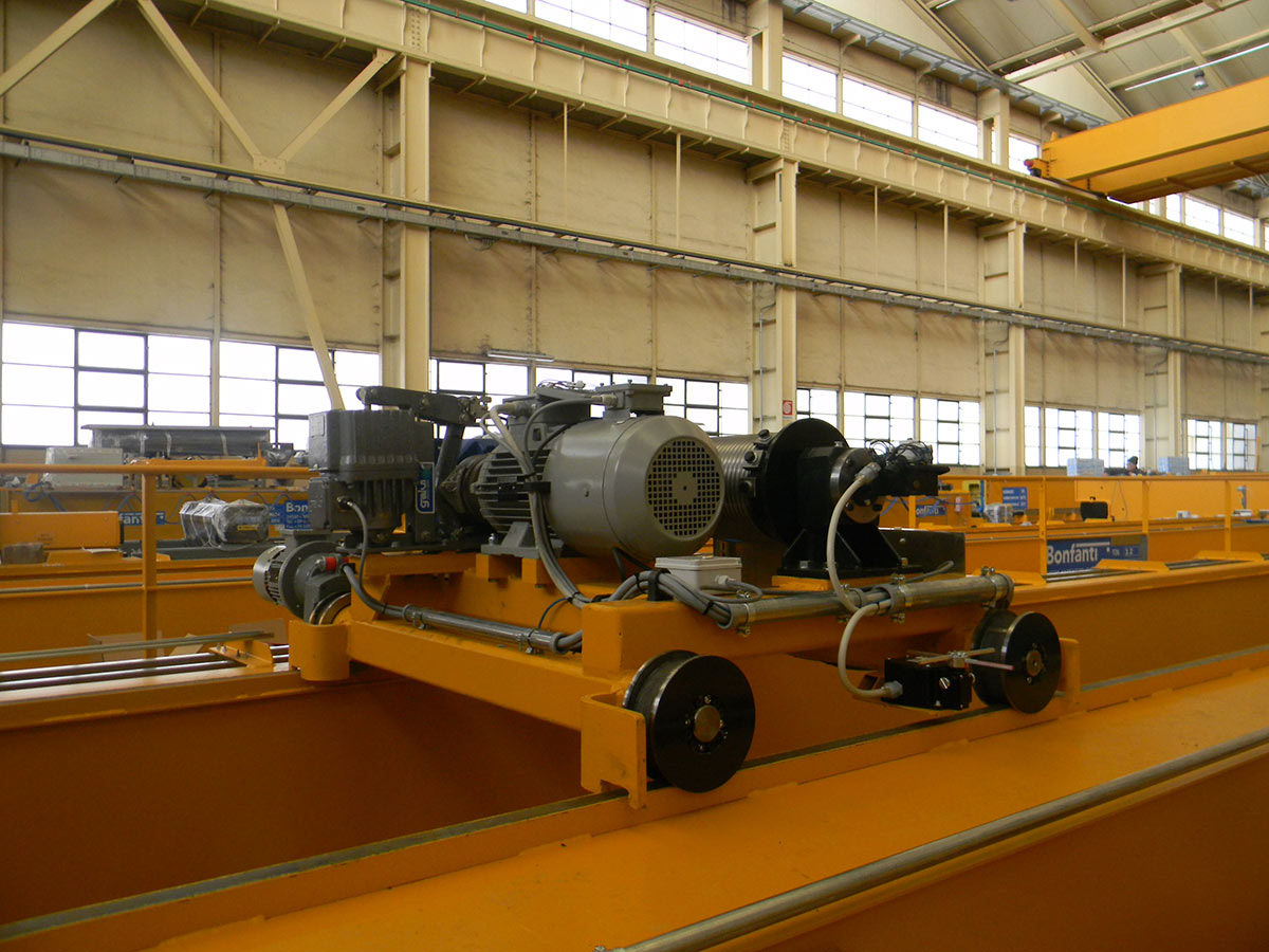 Macchinario nello stabilimento BONFANTI