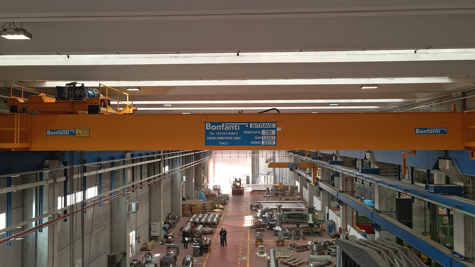 Gru a ponte bitrave BONFANTI nello stabilimento di produzione