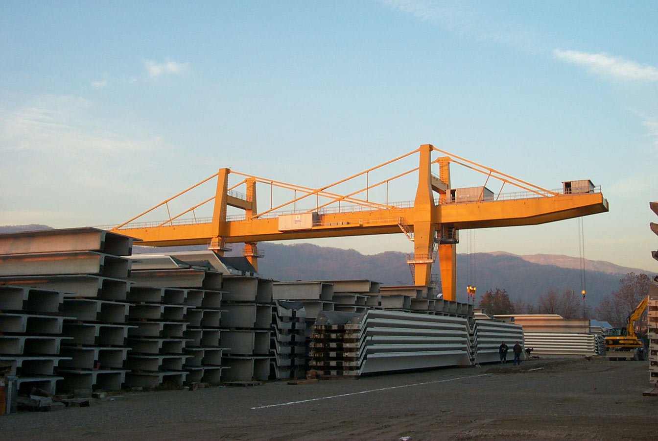 BONFANTI gantry crane installed outdoor