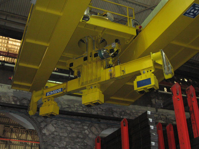 Gru per Movimentazione Billette, Blumi e Bramme BONFANTI