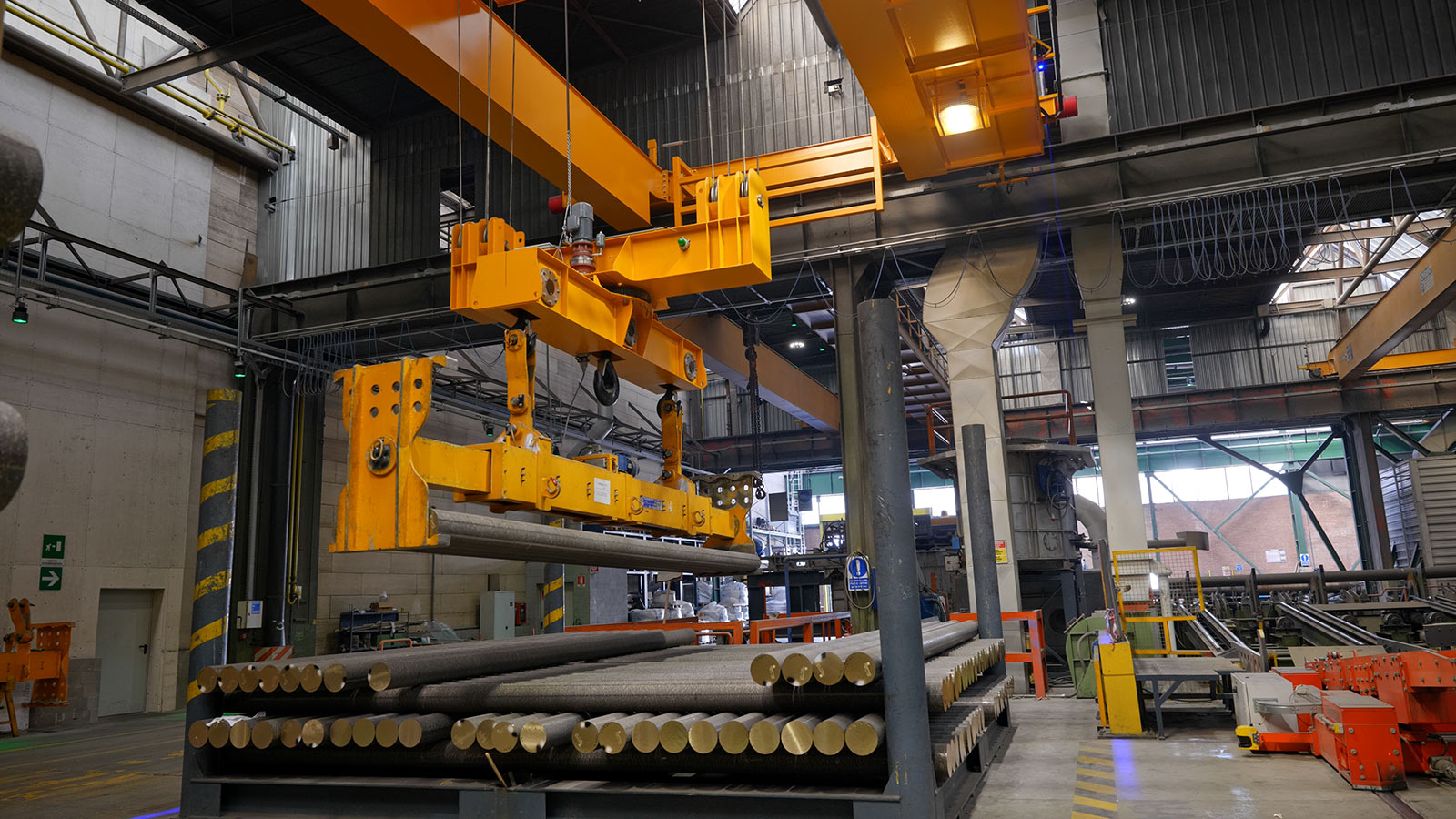 Gru per Movimentazione Billette, Blumi e Bramme BONFANTI