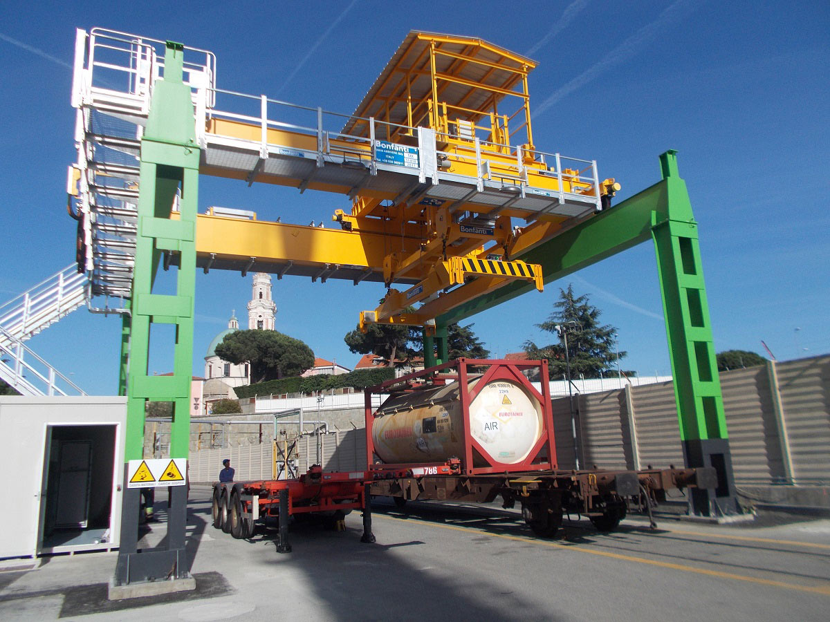 Stoccaggio container BONFANTI